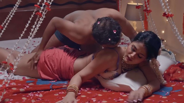 Naram Garam E01 2025 Pullapp Hindi Hot Web Series